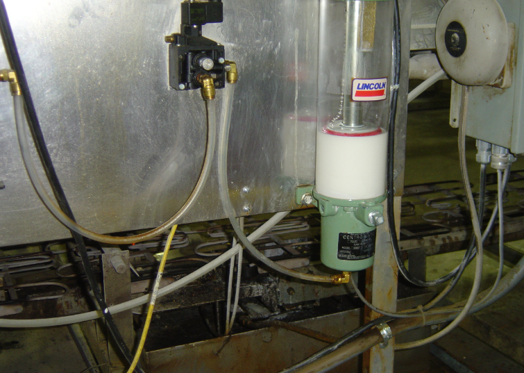 使用自动润滑系统的高温链条油